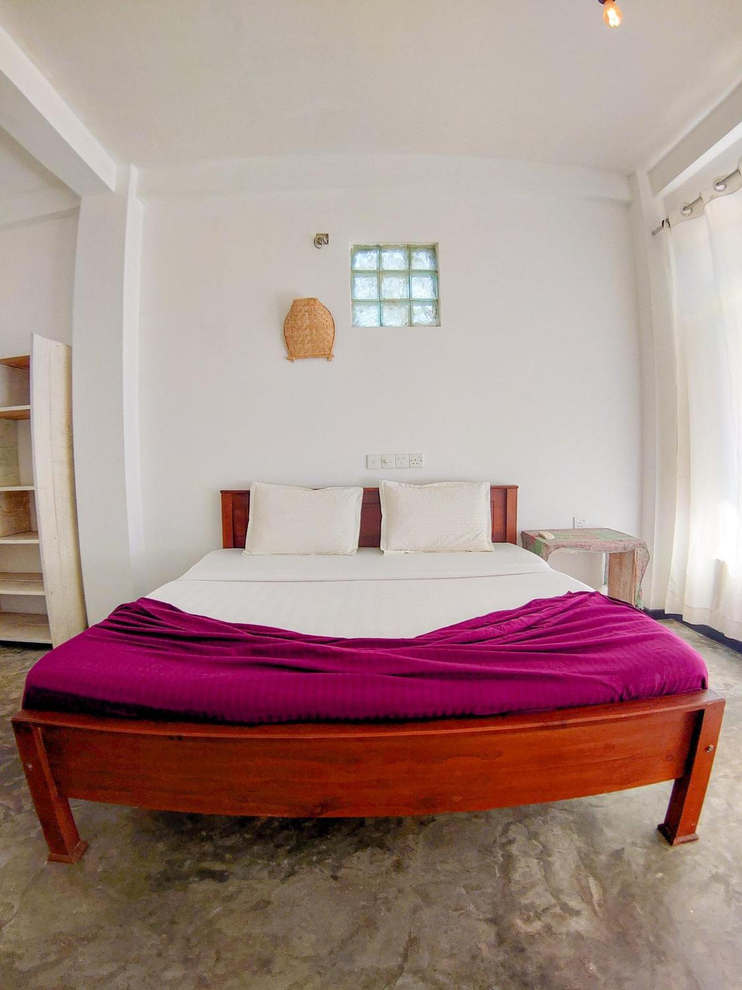 Sun & Moon Hostel Mirissa Extérieur photo