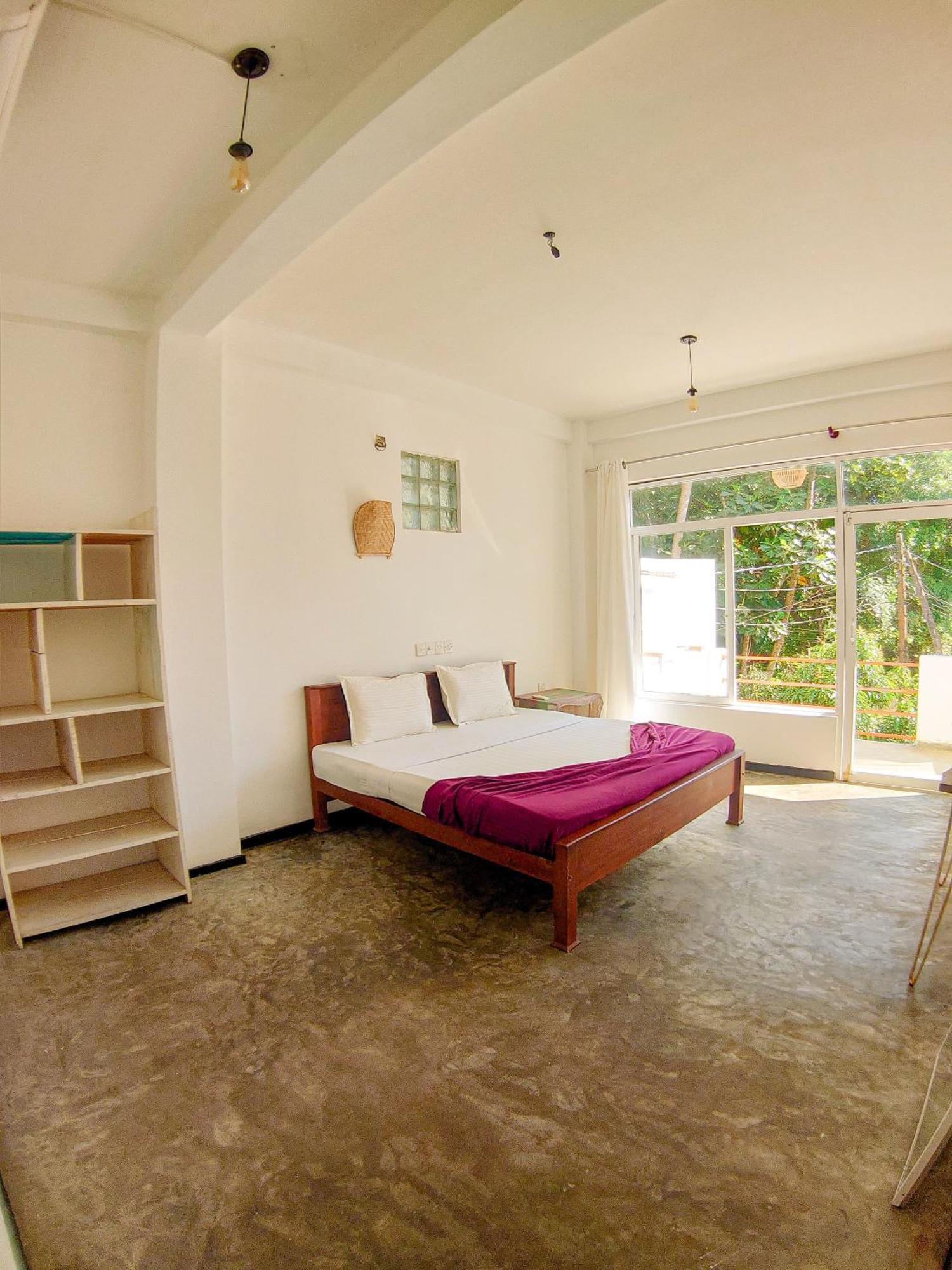 Sun & Moon Hostel Mirissa Extérieur photo