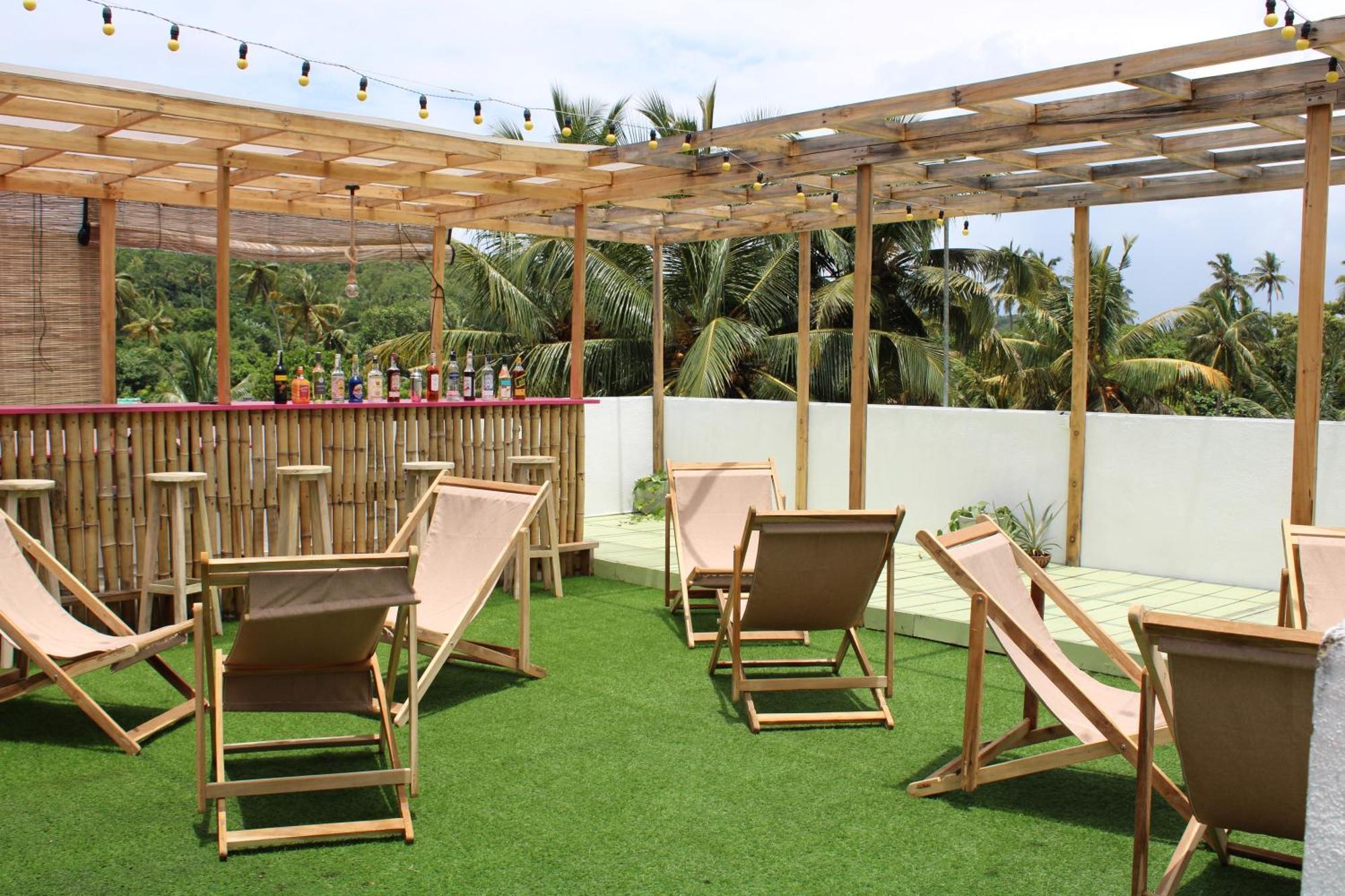 Sun & Moon Hostel Mirissa Extérieur photo