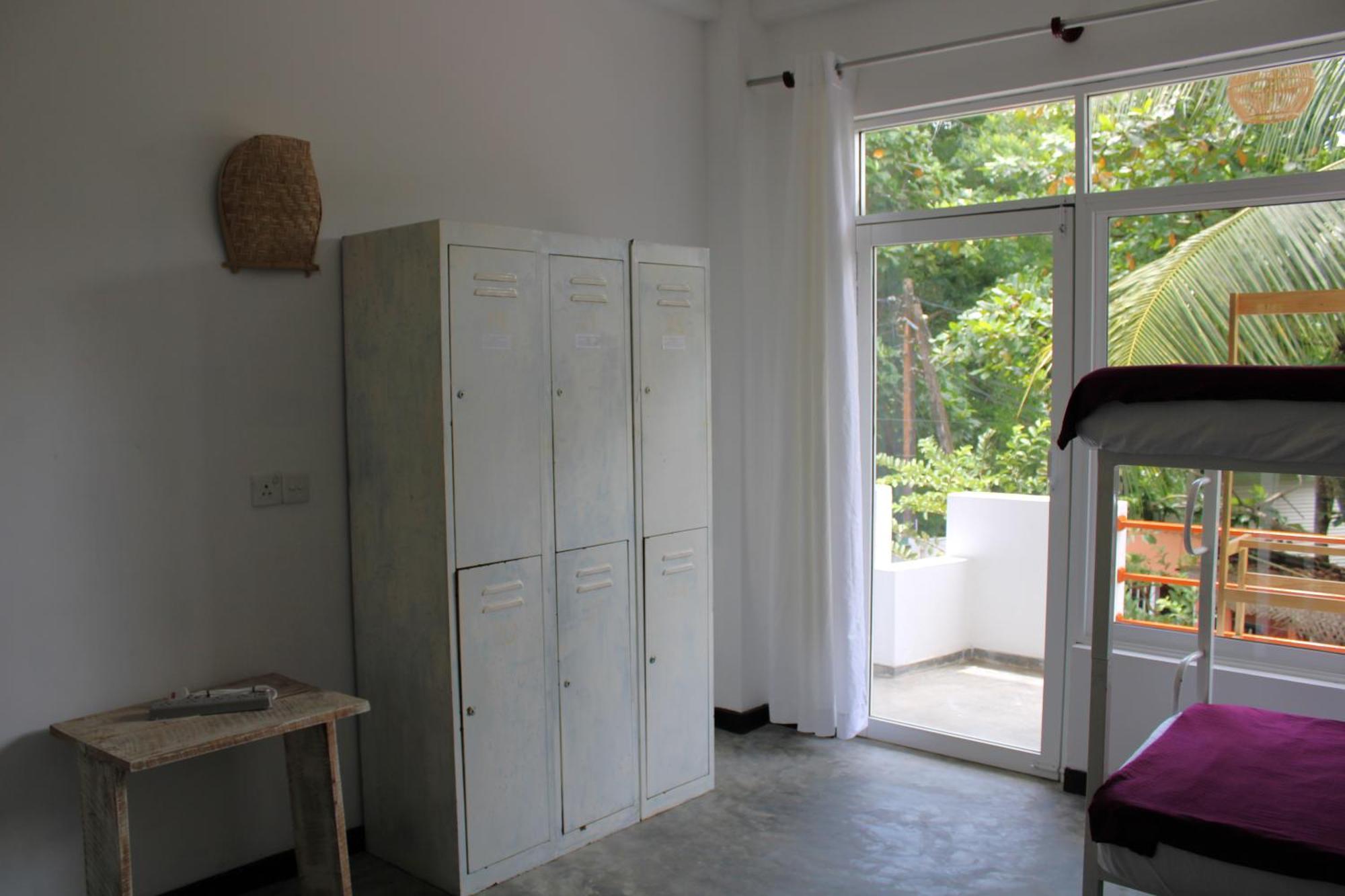 Sun & Moon Hostel Mirissa Extérieur photo